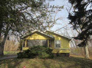 4360 E Lakewood Ave, Decatur, IL 62526