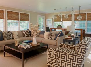 40 Sheridan Dr, New Canaan, CT 06840