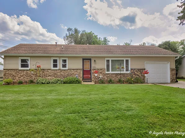 1615 May Dr, Johnsburg, IL 60051