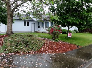 3909 S Redwood Dr, Springfield, OR 97478
