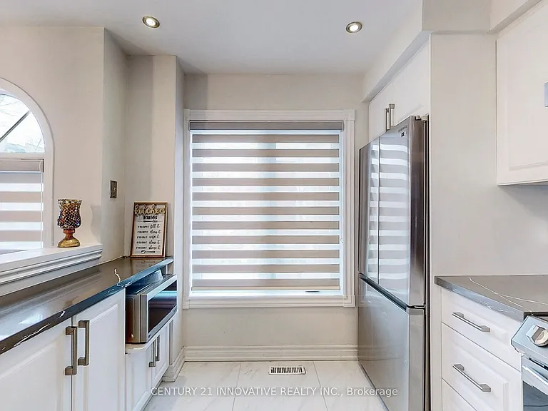 1635 Pickering Pkwy #18 — Photo 12