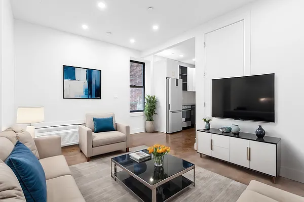 Rented by Reavis | media 7