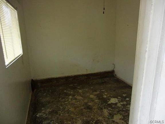 3rd image of 3064 N Pennsylvania Ave