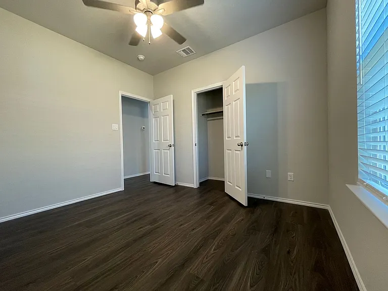 625 Heathers Way — Photo 9