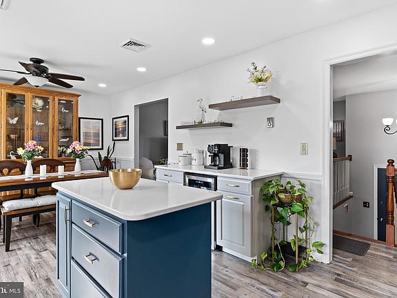 3rd image of 243 Ridge Hill Rd