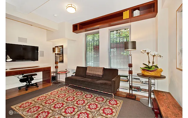 Rented by Douglas Elliman | media 10