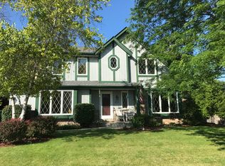 W160N10541 Old Farm Rd, Germantown, WI 53022