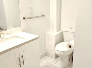 6681 Harlow Rd #2, Mississauga, ON L5N4T4