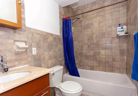 4th image of 71-17 162nd St #1D