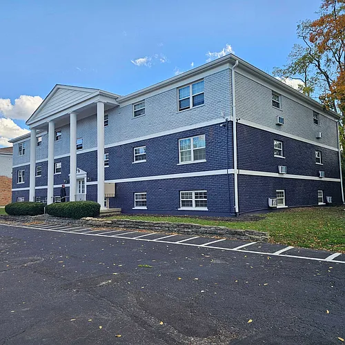 Highview Apartments Photo 1