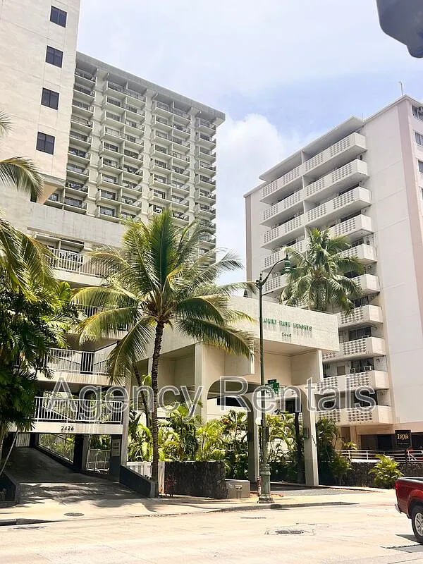 1 bed, 1.0 bath, 537 sqft, $2,400 — Photo 2