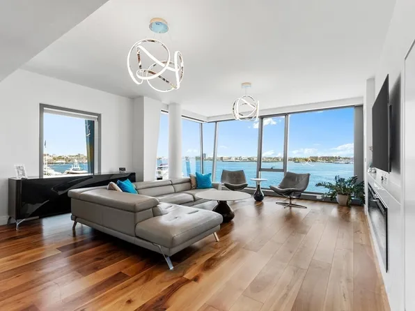 300 Pier 4 Blvd #5C, Boston, MA 02210