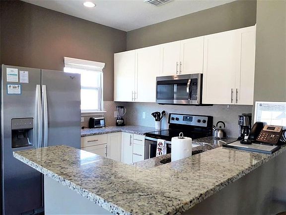 5th image of 3211 Oyster Ln #3211
