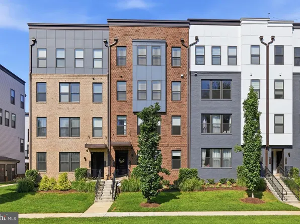 4128 Legato Rd Unit 53, Fairfax, VA 22033