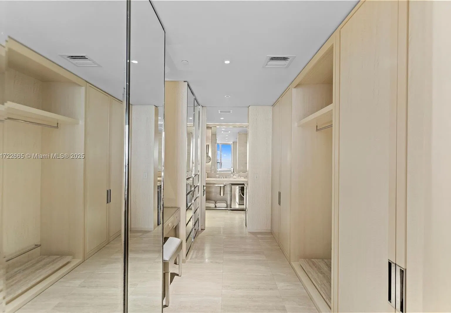 2 bed, 1261 sqft, $23,000 — Photo 4