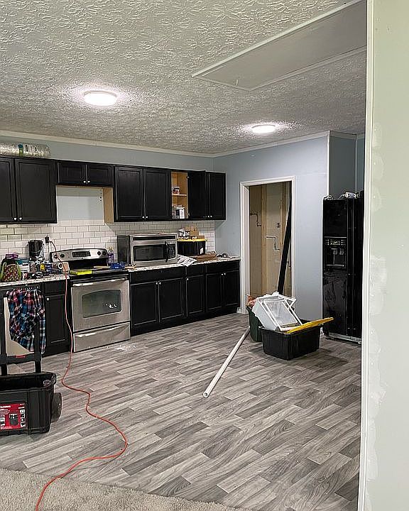 2nd image of 139 Celery Ave N