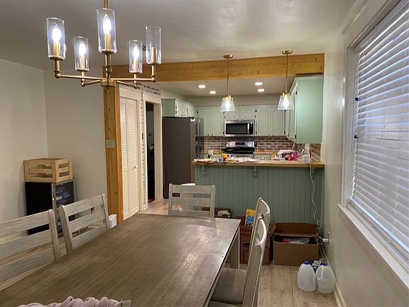 2nd image of 2802 Westover Rd