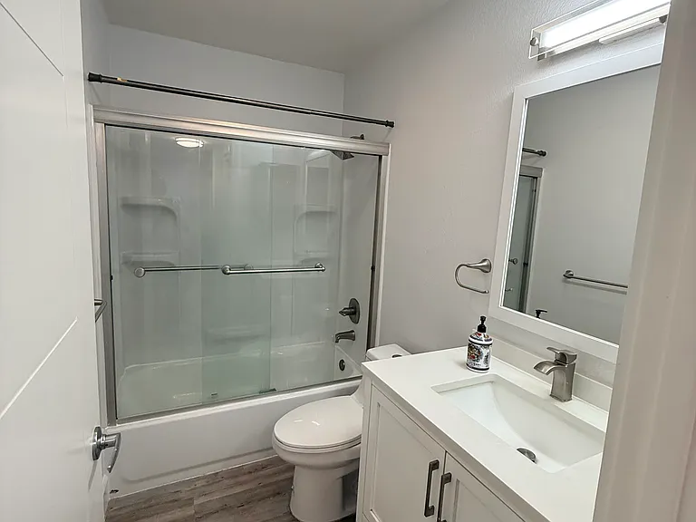 3280 Cabrillo Ave #3 — Photo 2