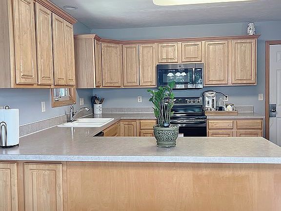 5th image of 6431 Cornflower Dr