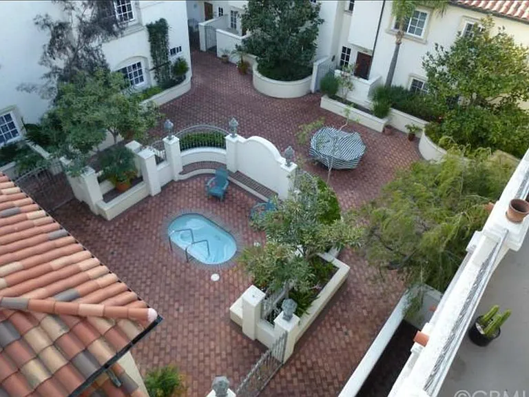 1901 E Ocean Blvd #104 — Photo 22