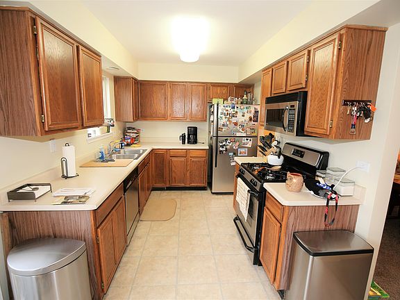 4th image of 2055 Schumacher Dr