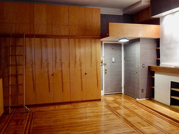 3rd image of 282 W End Ave APT 2R