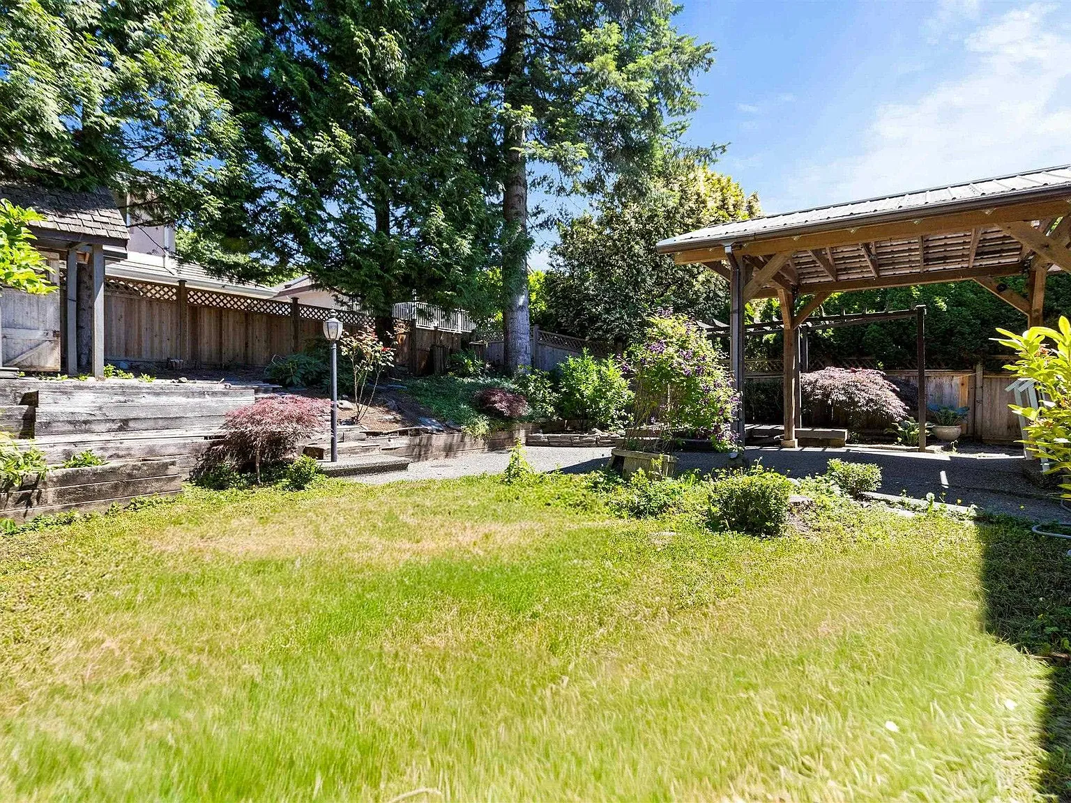 3 bed, 2000 sqft, $3,495 — Photo 4