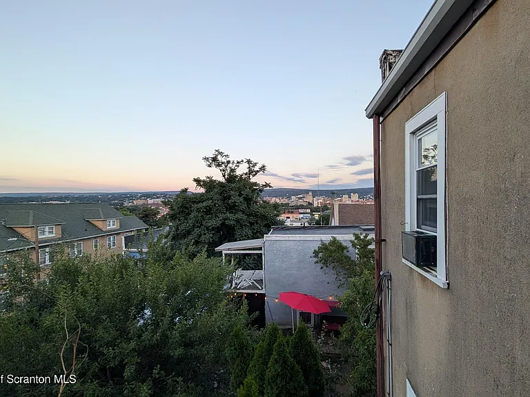 914 W Lackawanna Ave #6 — Photo 6