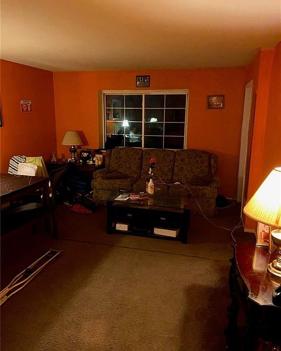 2nd image of 318 Fox Run Ln Unit 318