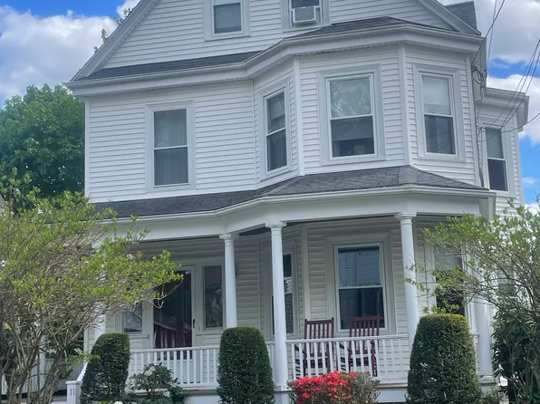 11-15 Taylor St, Melrose, MA 02176