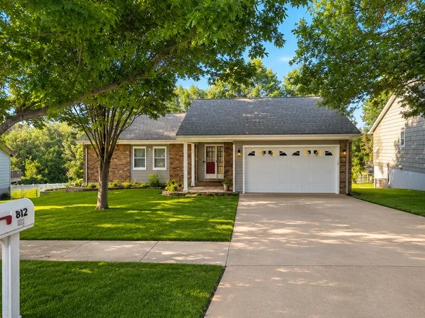 812 Samone Ct, Ballwin, MO 63021