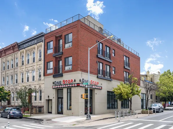 158 Newton Street image 1 of 11