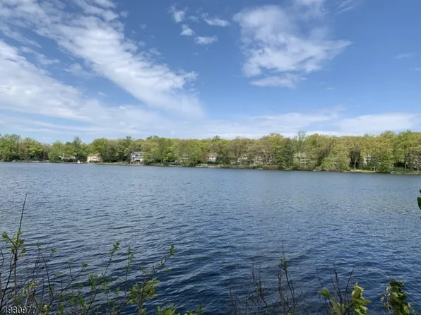 117 Lake Dr, Mountain Lakes Boro, NJ 07046