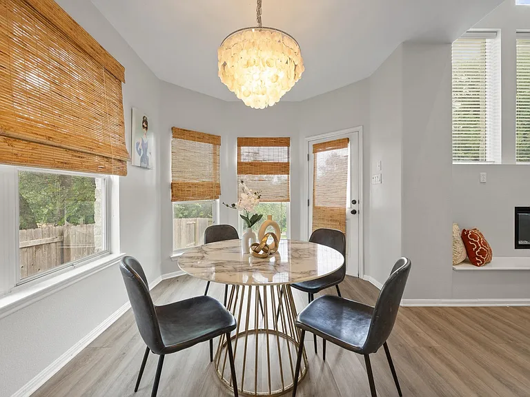 4323 Angelico Ln — Photo 23