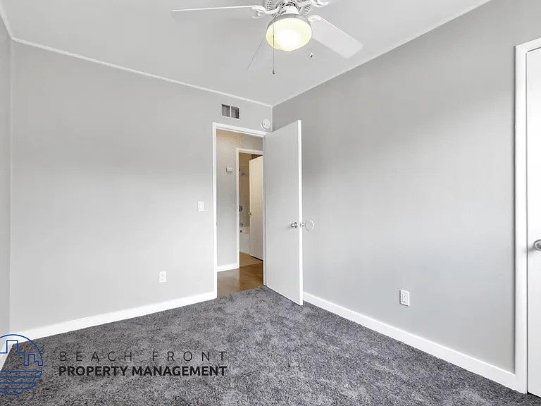 2674 Elden Ave. — Photo 17