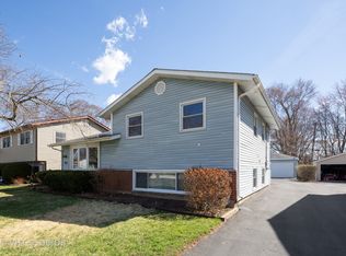 249 N Ridgemoor Ave, Mundelein, IL 60060