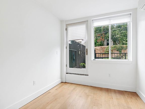 2nd image of 804 Lafayette Ave #1B
