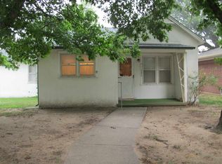 131 S 5th St, Colwich, KS 67030