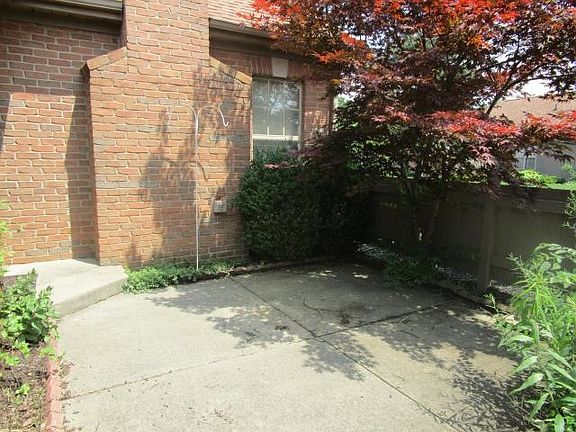 2nd image of 4896 Berry Leaf Pl