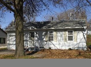 2202 S 8th Ave E, Newton, IA 50208
