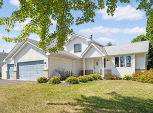 8750 Hillview Dr E, Saint Bonifacius, MN 55375