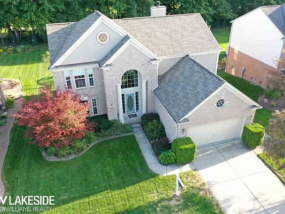 4th image of 17990 Huron Dr