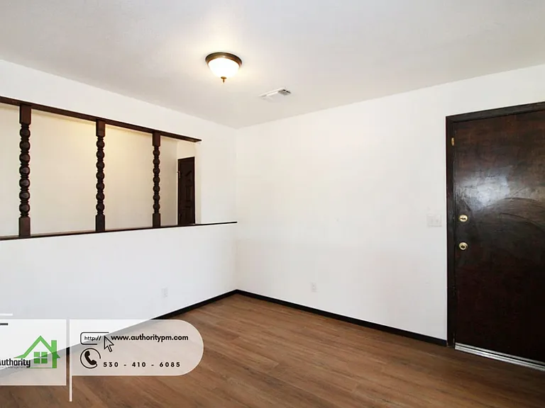 8615 Patricia Dr — Photo 7
