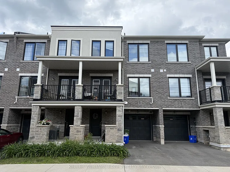 383 Dundas St E #38 — Photo 2
