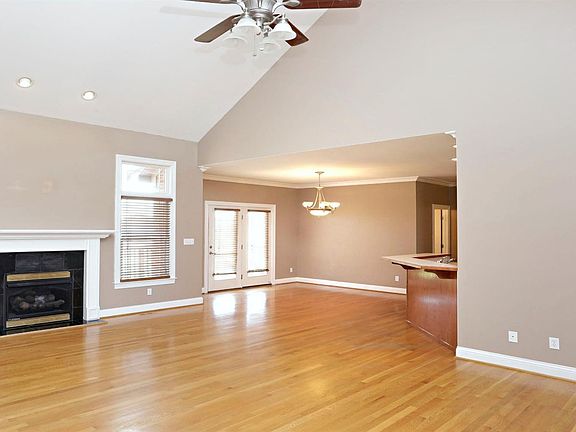 5th image of 152 Gleneagles Blvd