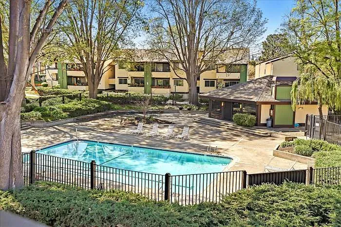 777 San Antonio Rd — Photo 8