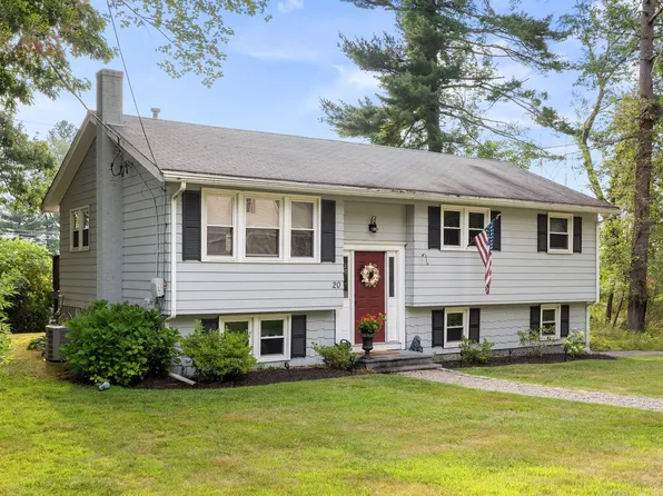 20 Robinhood Ln, Billerica, MA 01821