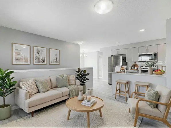 1530 Tamarack Blvd NW #20, Edmonton, AB T6T 2E6