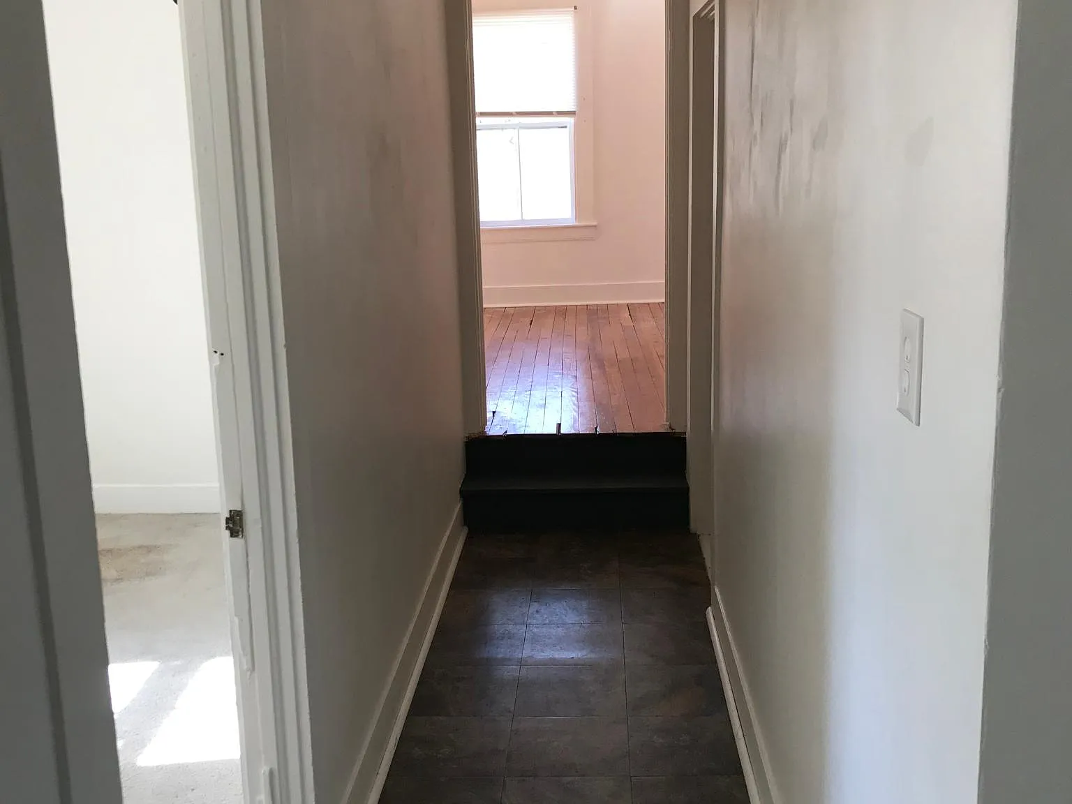 1 bed, 550 sqft, $1,000 — Photo 3