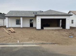 1161 Cottage Pl E, Porterville, CA 93257